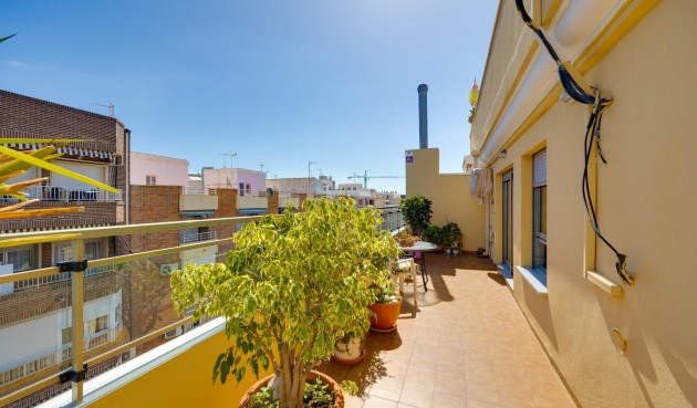 Återförsäljning - Takvåning -
Torrevieja - Centro