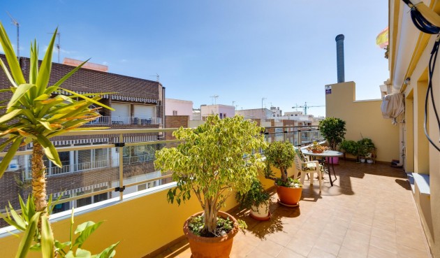 Återförsäljning - Takvåning -
Torrevieja - Centro