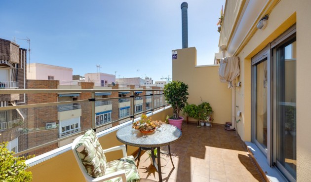 Återförsäljning - Takvåning -
Torrevieja - Centro
