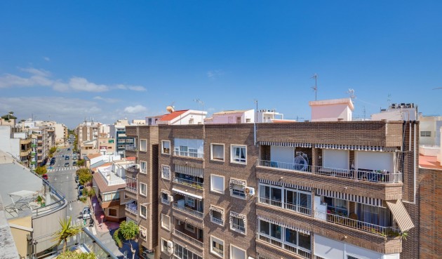 Återförsäljning - Takvåning -
Torrevieja - Centro