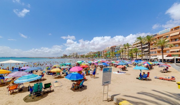 Återförsäljning - Takvåning -
Torrevieja - Centro