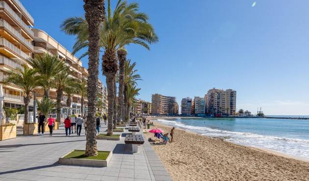 Återförsäljning - Takvåning -
Torrevieja - Centro