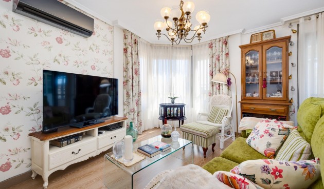 Återförsäljning - Takvåning -
Torrevieja - Centro