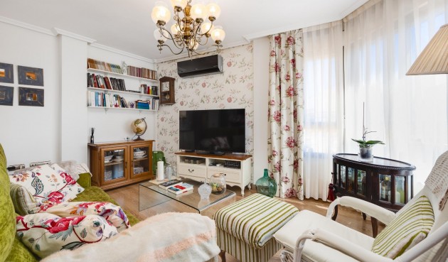 Återförsäljning - Takvåning -
Torrevieja - Centro