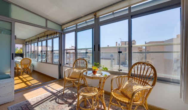 Återförsäljning - Takvåning -
Torrevieja - Centro