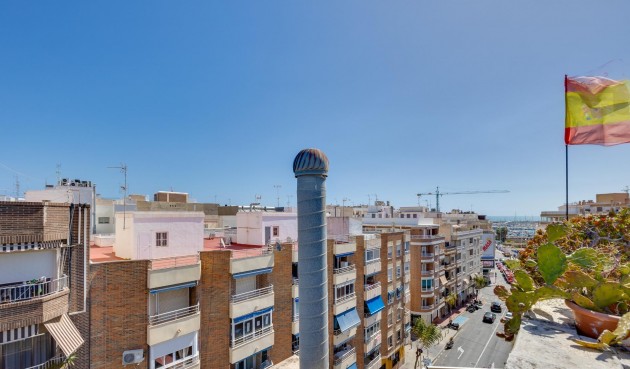 Återförsäljning - Takvåning -
Torrevieja - Centro
