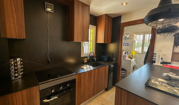 Återförsäljning - Duplex -
Orihuela Costa - Costa Blanca