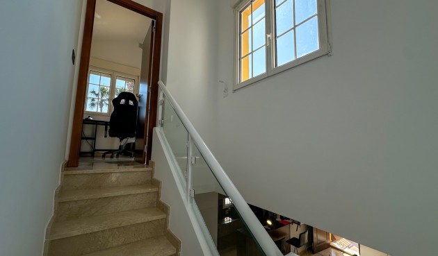 Återförsäljning - Duplex -
Orihuela Costa - Costa Blanca