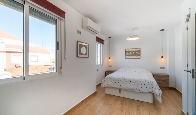 Återförsäljning - Town House -
Torrevieja - Costa Blanca