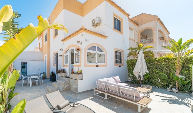 Återförsäljning - Town House -
Torrevieja - Costa Blanca