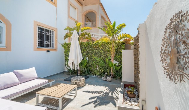 Återförsäljning - Town House -
Torrevieja - Costa Blanca