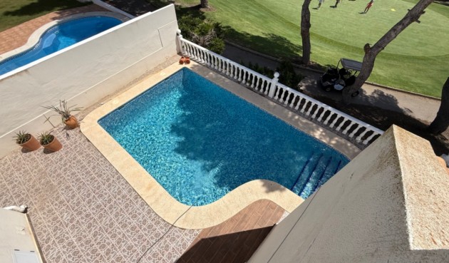 Återförsäljning - Villa -
Orihuela - Inland