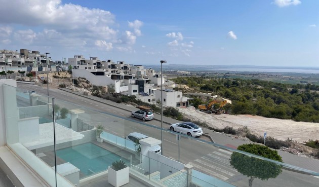 Återförsäljning - Villa -
San Miguel de Salinas - Inland