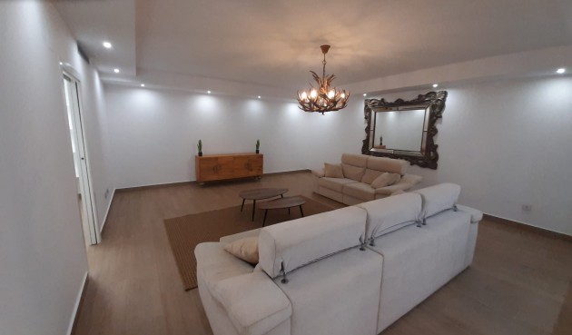 Återförsäljning - Villa -
San Miguel de Salinas - Inland