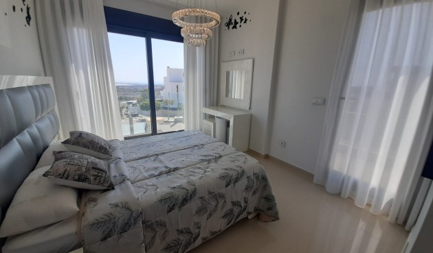 Återförsäljning - Villa -
San Miguel de Salinas - Inland