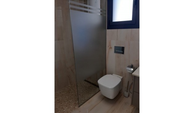 Återförsäljning - Villa -
San Miguel de Salinas - Inland