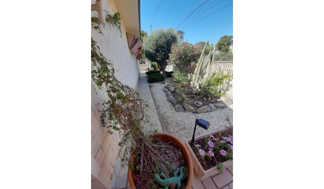 Återförsäljning - Villa -
Orihuela Costa - Costa Blanca