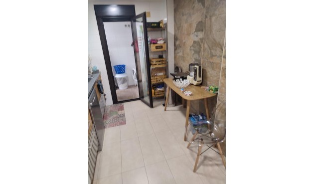 Återförsäljning - Apartment -
Orihuela - Zona Centro