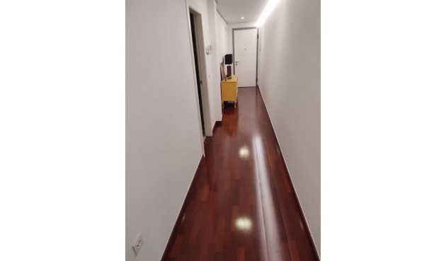 Återförsäljning - Apartment -
Orihuela - Zona Centro