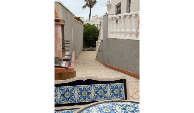 Återförsäljning - Villa -
Playa Flamenca - Costa Blanca