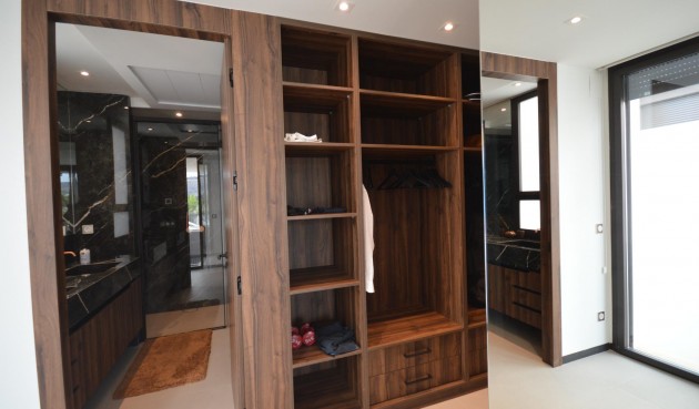 Återförsäljning - Villa -
Algorfa - Comunidad Valenciana