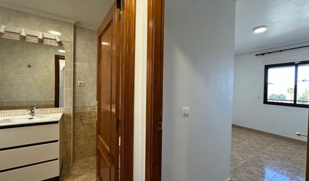 Återförsäljning - Apartment -
Orihuela Costa - Campoamor