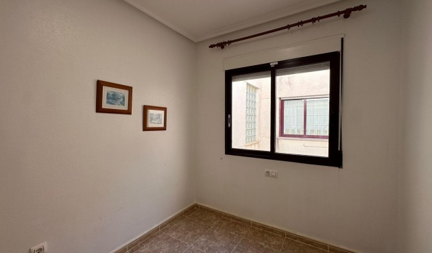 Återförsäljning - Apartment -
Orihuela Costa - Campoamor