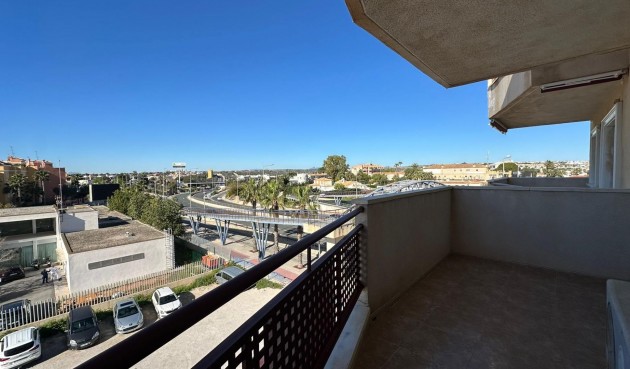 Återförsäljning - Apartment -
Orihuela Costa - Campoamor