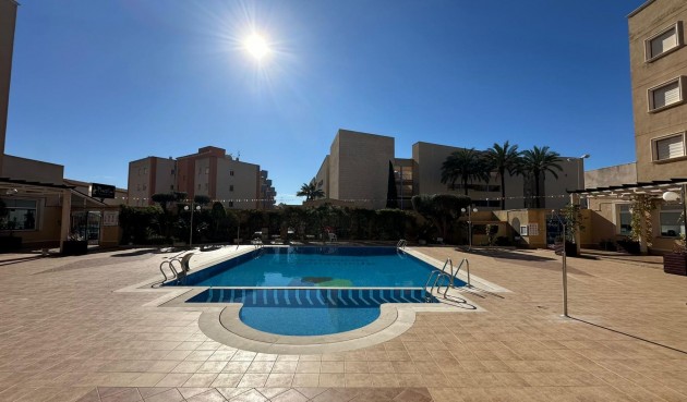 Återförsäljning - Apartment -
Orihuela Costa - Campoamor