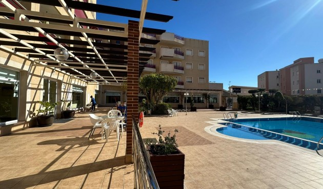 Återförsäljning - Apartment -
Orihuela Costa - Campoamor
