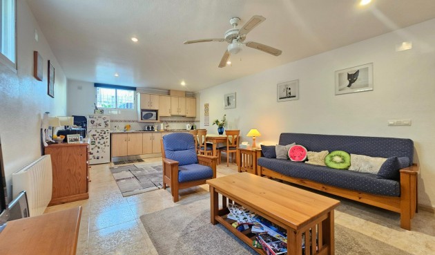 Återförsäljning - Villa -
Benijofar - Benimar 3