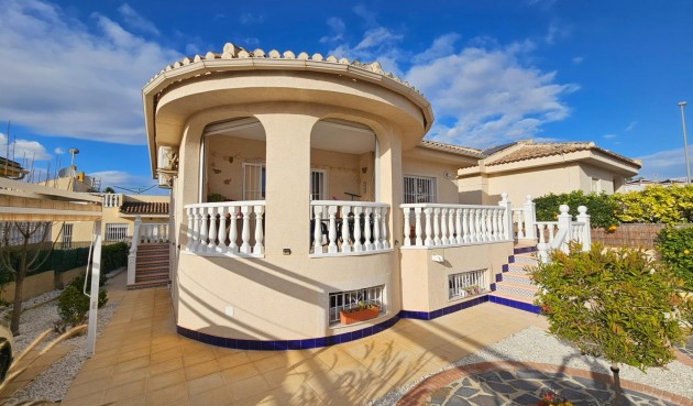 Återförsäljning - Villa -
Benijofar - Benimar 3