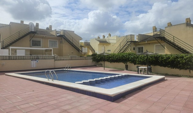 Återförsäljning - Villa -
Benijofar - Benimar 3