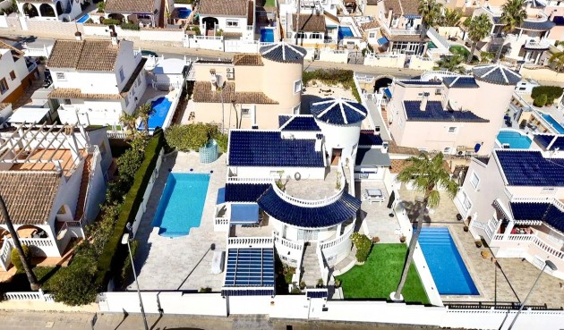 Återförsäljning - Villa -
Pinar de Campoverde - Inland