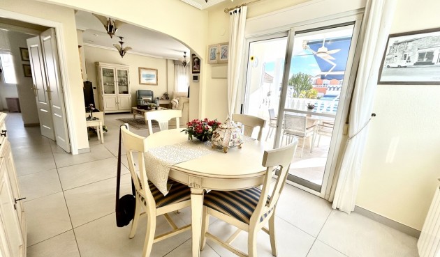 Återförsäljning - Villa -
Pinar de Campoverde - Inland