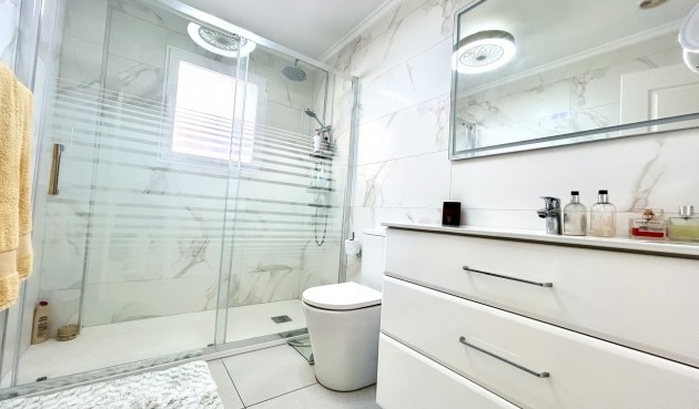 Återförsäljning - Villa -
Pinar de Campoverde - Inland