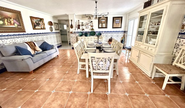 Återförsäljning - Villa -
Pinar de Campoverde - Inland