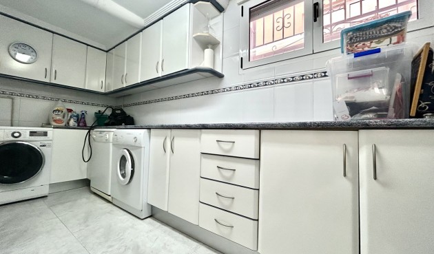 Återförsäljning - Villa -
Pinar de Campoverde - Inland