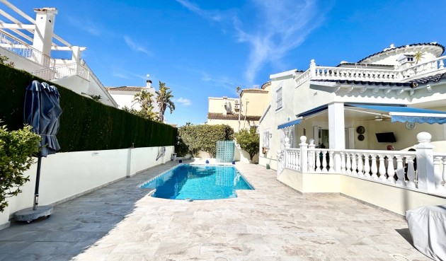 Återförsäljning - Villa -
Pinar de Campoverde - Inland