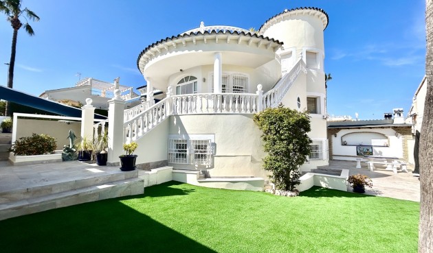 Återförsäljning - Villa -
Pinar de Campoverde - Inland