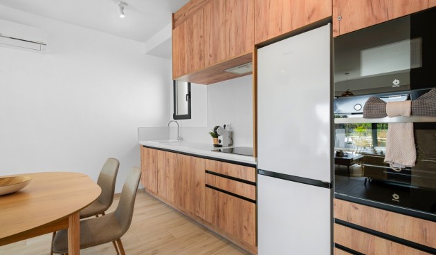 Återförsäljning - Apartment -
San Miguel de Salinas - Inland