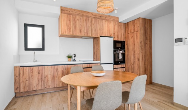 Återförsäljning - Apartment -
San Miguel de Salinas - Inland