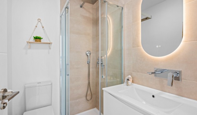 Återförsäljning - Apartment -
San Miguel de Salinas - Inland