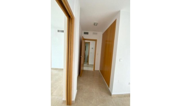 Återförsäljning - Villa -
Roldan - Inland