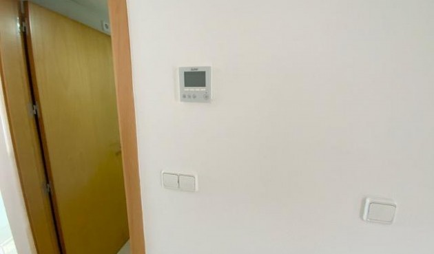 Återförsäljning - Villa -
Roldan - Inland