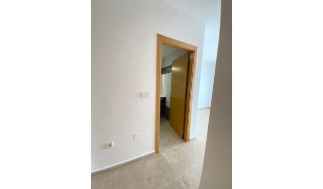 Återförsäljning - Villa -
Roldan - Inland