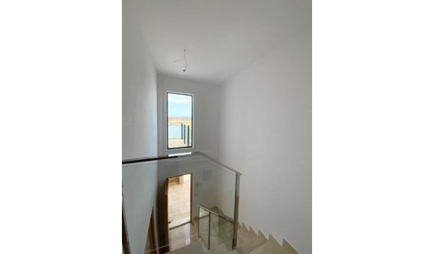 Återförsäljning - Villa -
Roldan - Inland