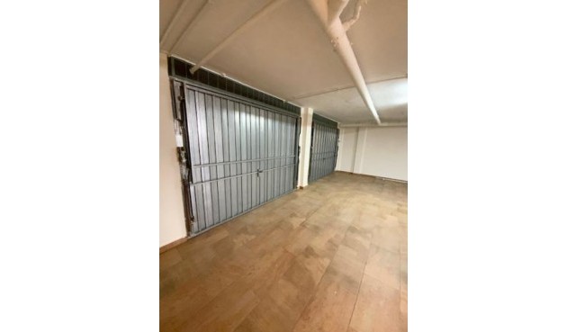 Återförsäljning - Villa -
Roldan - Inland