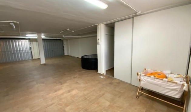 Återförsäljning - Villa -
Roldan - Inland