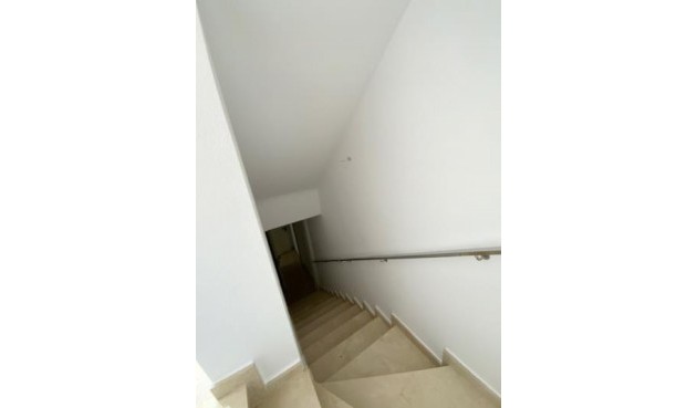 Återförsäljning - Villa -
Roldan - Inland